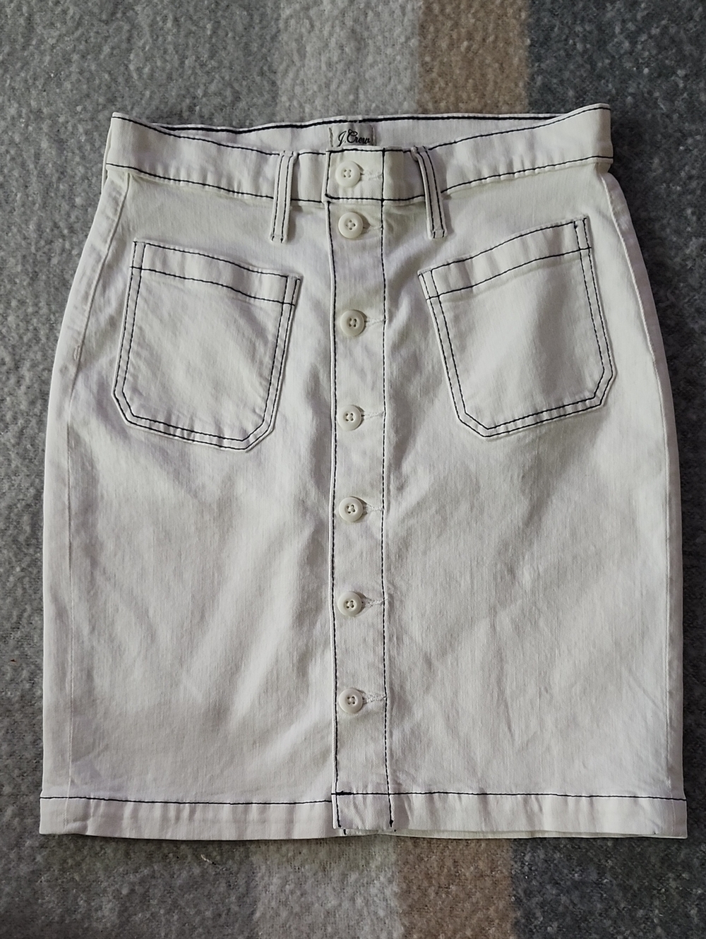 NWT J.Crew White Denim Button-Front Skirt with Contrast Stitching Sz 27 Pencil